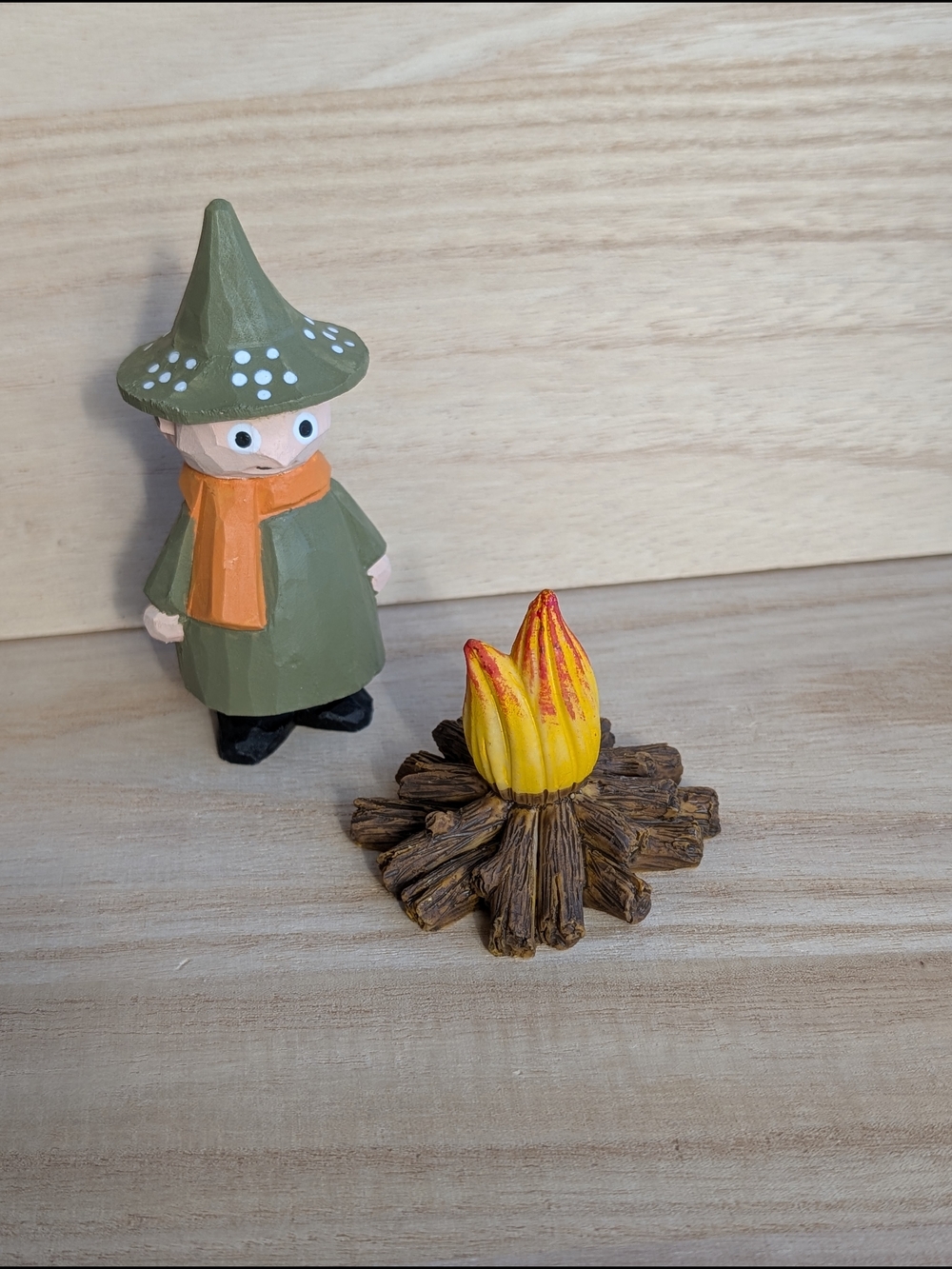 Snufkin Figurine with fire accessory Decor Wood Carving New Without Tag, 2 piece